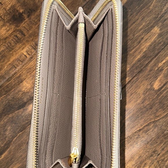 Tory Burch Leather Wallet - Picture 3 of 4